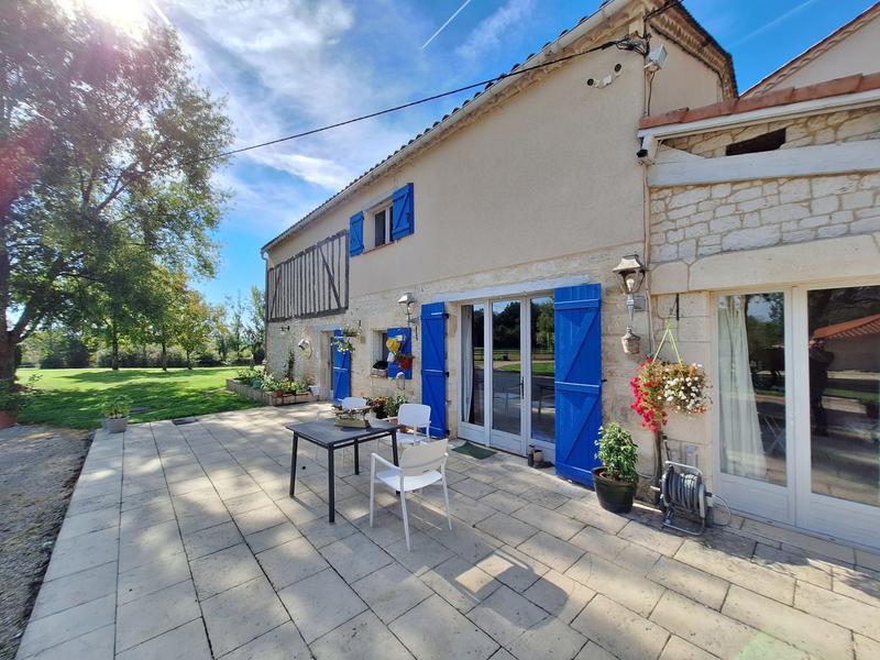 Maison ancienne - 516 m² - 12 pièces