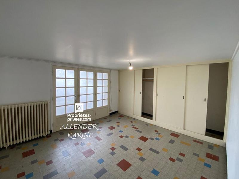 Maison - 141 m² - 8 pièces