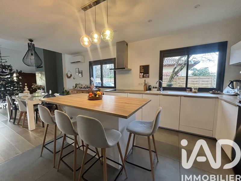 Maison - 160 m² - 7 pièces