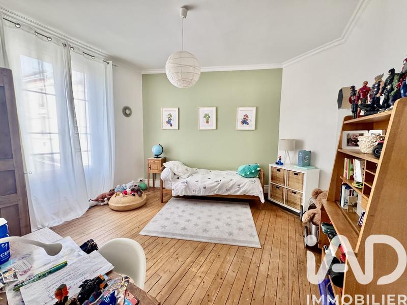 Maison - 300 m² - 7 pièces