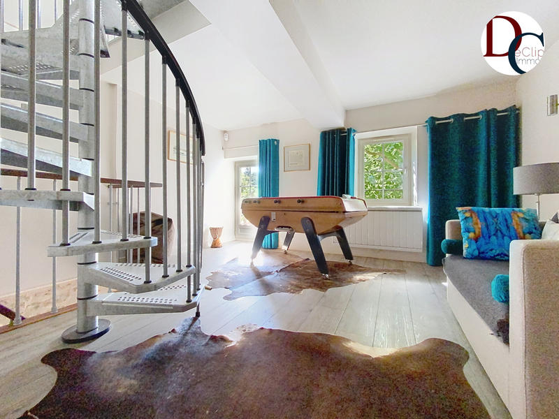 Maison - 190 m² - 10 pièces