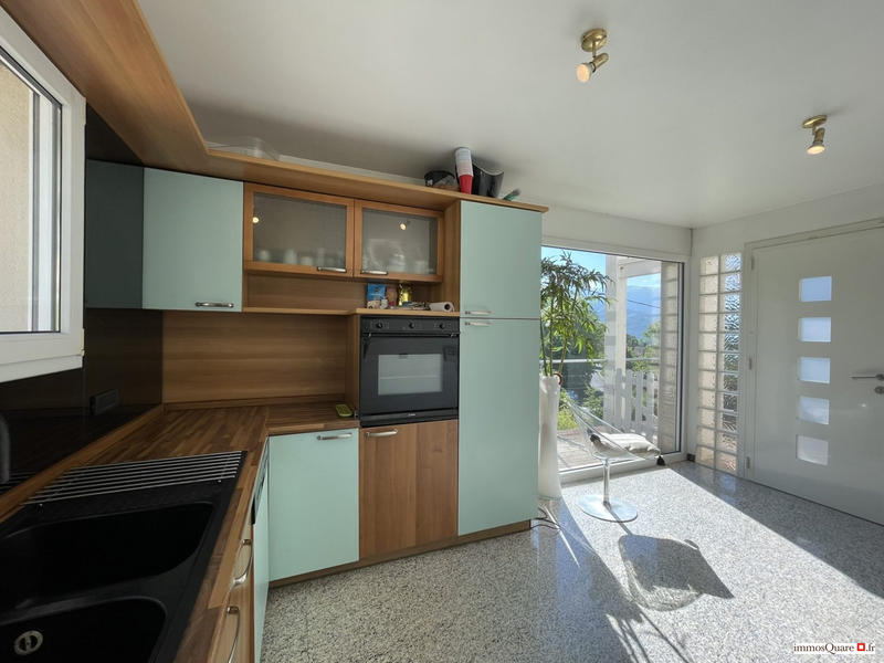 Villa - 181 m² - 8 pièces