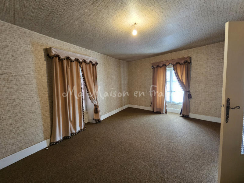 Maison - 140 m² - 7 pièces