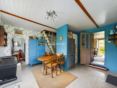 Maison - 180 m² - 8 pièces