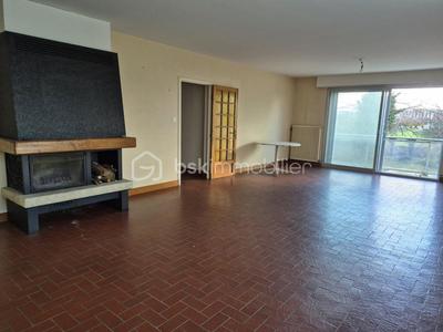 Maison - 162 m² - 6 pièces