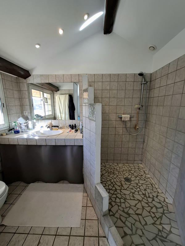 Maison - 230 m² - 6 pièces