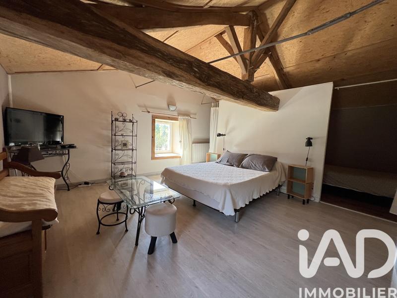 Maison - 220 m² - 5 pièces