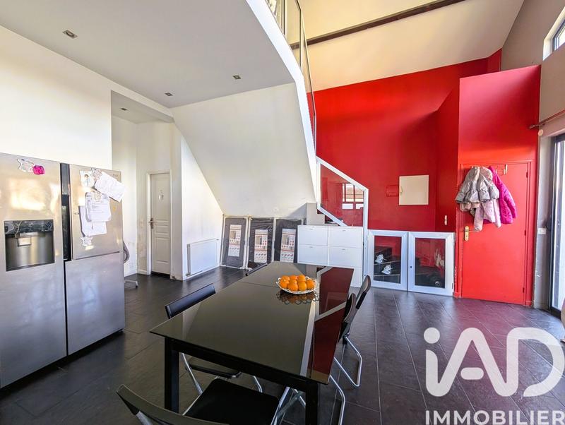 Loft - 117 m² - 6 pièces