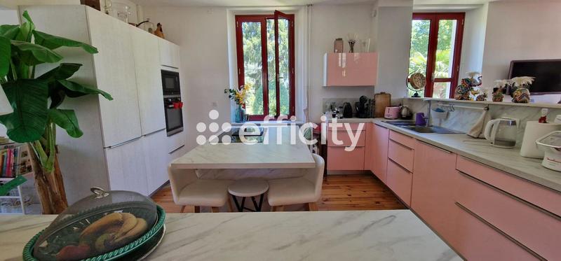 Appartement - 150 m² - 4 pièces