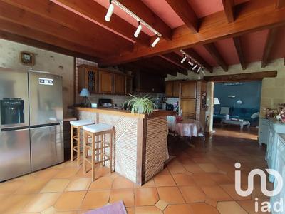 Maison - 195 m² - 8 pièces