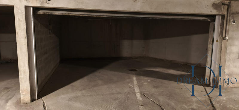 Parking / Garage - 35 m²