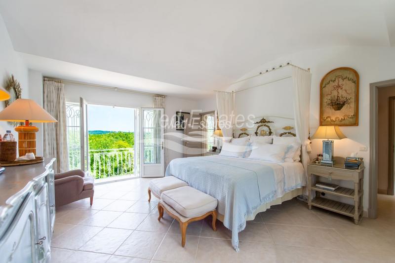 Villa - 250 m² - 5 pièces