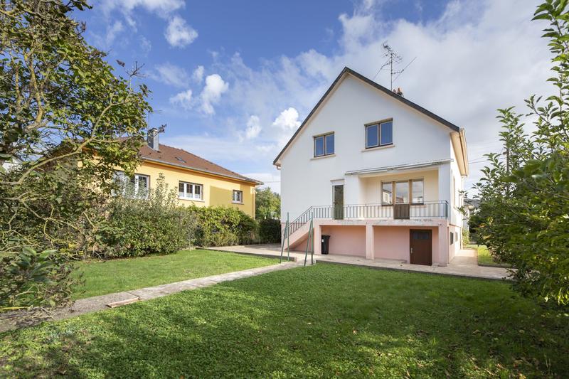 Maison - 104 m² - 5 pièces