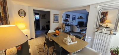 Maison - 335 m² - 15 pièces