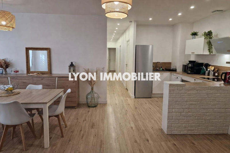 Appartement - 84 m² - 4 pièces