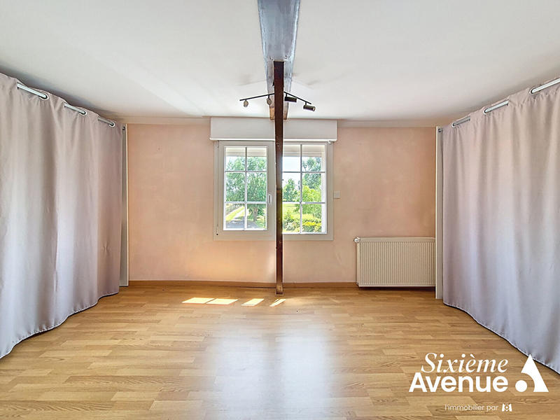 Maison - 265 m² - 6 pièces