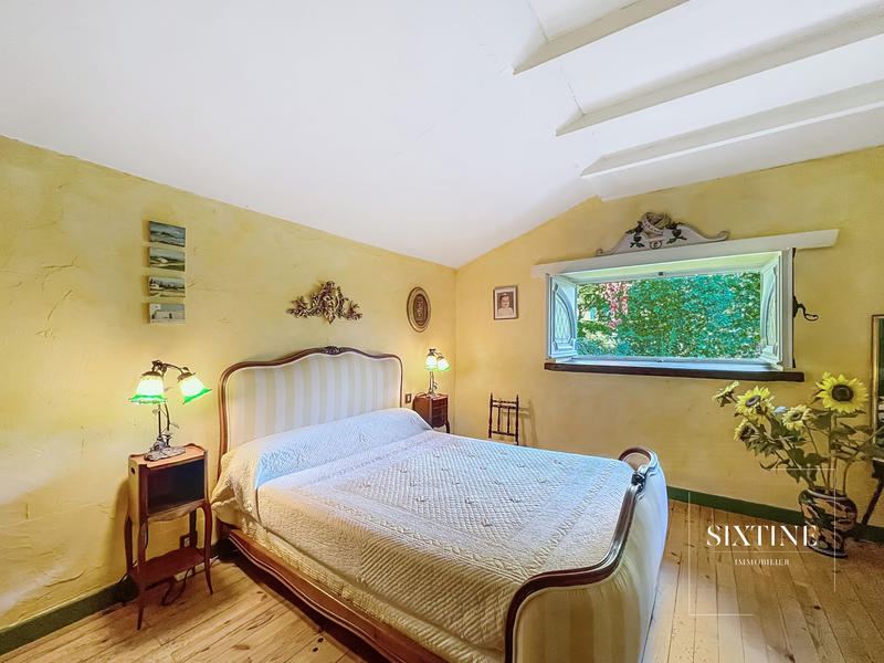 Maison ancienne - 219 m² - 7 pièces