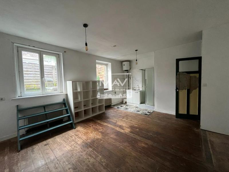 Local commercial - 150 m² - 4 pièces