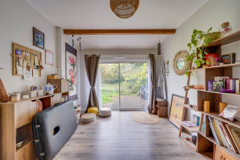 Maison - 180 m² - 8 pièces