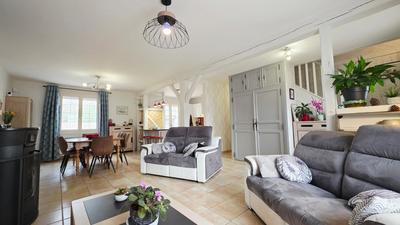 Maison - 166 m² - 8 pièces