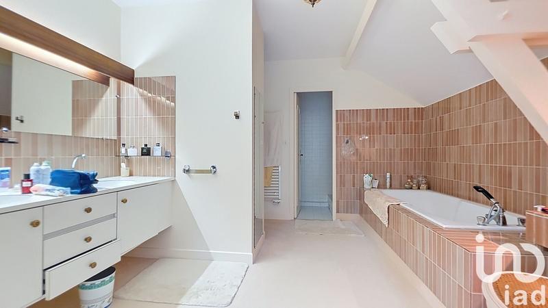 Maison de maîtres - 376 m² - 10 pièces