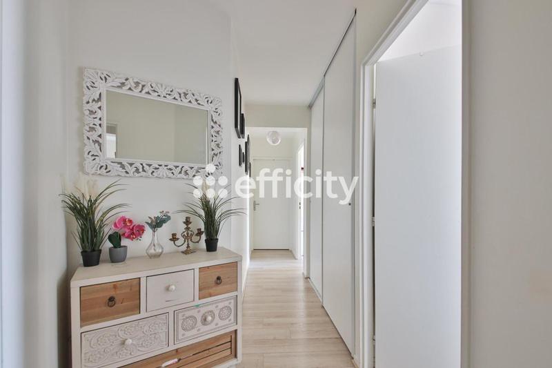 Appartement - 80 m² - 3 pièces