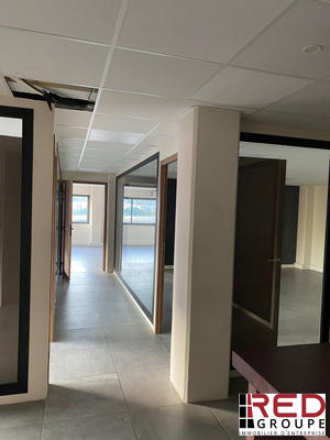 Local d'activités - 172 m²