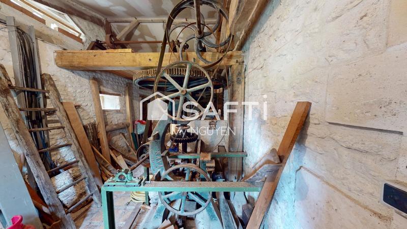 Maison - 327 m² - 9 pièces