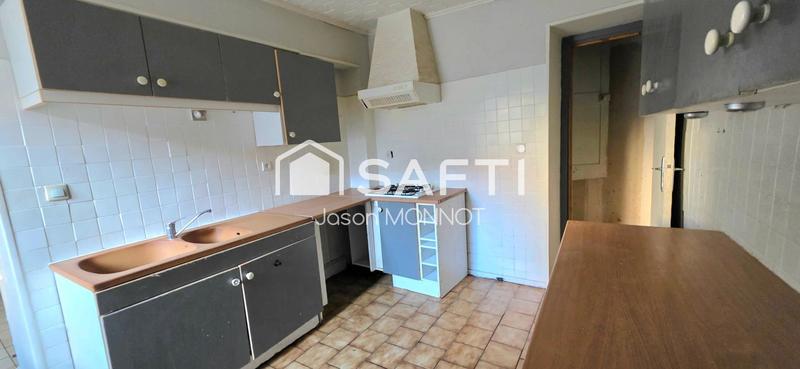 Maison - 92 m² - 7 pièces