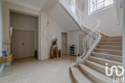 Maison - 483 m² - 15 pièces