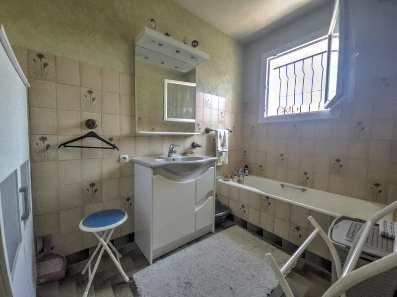 Maison - 97 m² - 3 pièces