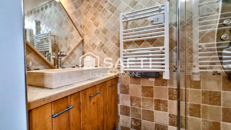 Maison - 238 m² - 6 pièces