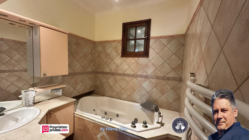 Maison - 215 m² - 7 pièces