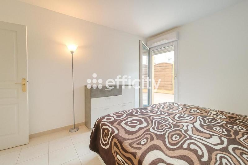 Appartement - 82 m² - 4 pièces