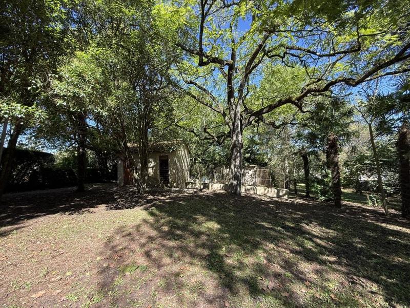 Maison - 295 m² - 9 pièces