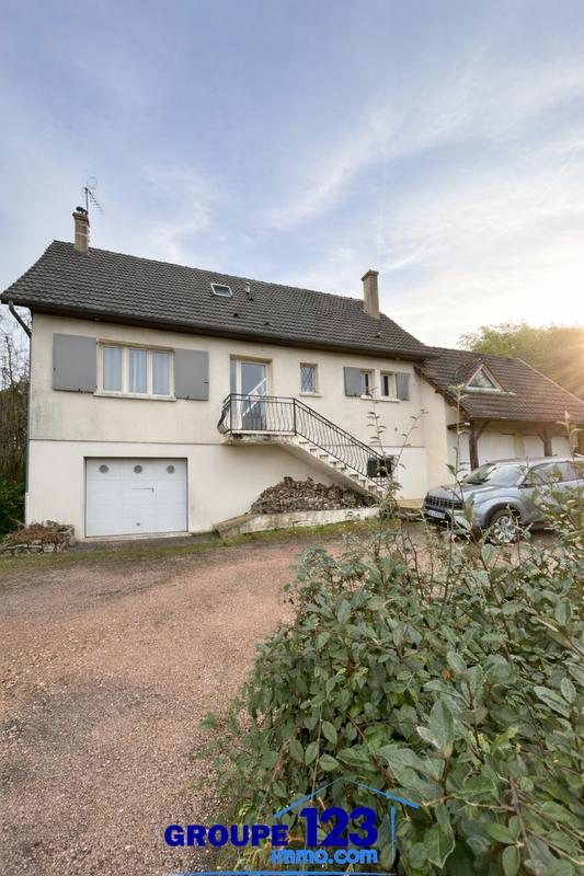 Maison - 251 m² - 8 pièces