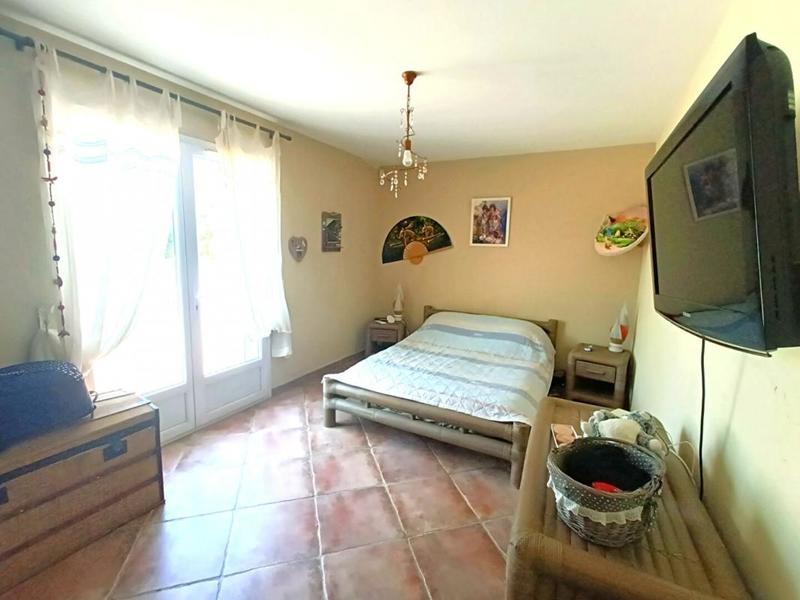 Maison - 205 m² - 6 pièces