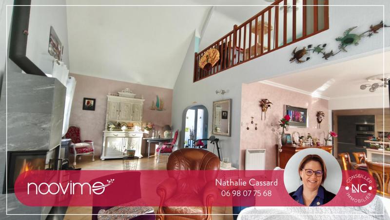 Maison - 233 m² - 8 pièces