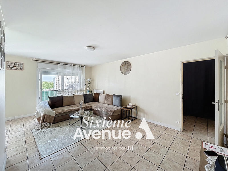 Appartement - 83 m² - 5 pièces