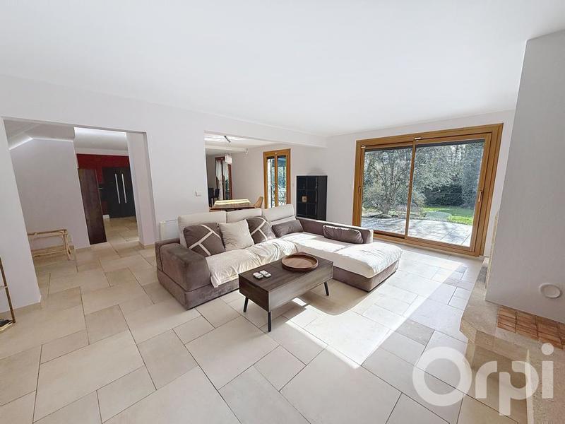 Maison - 137 m² - 5 pièces