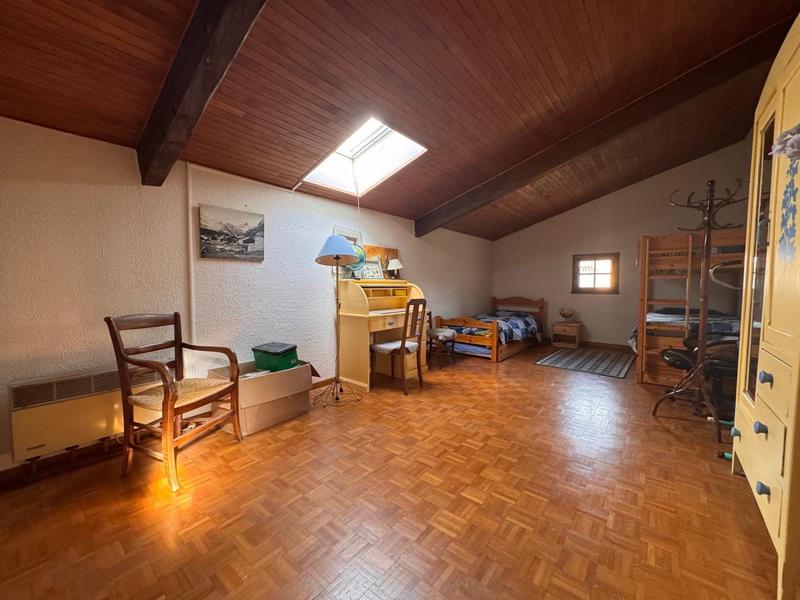 Maison - 198 m² - 7 pièces