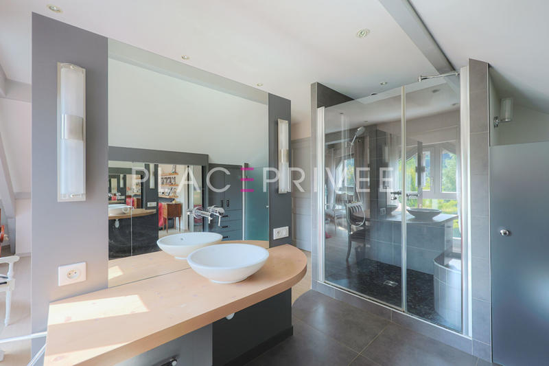 Maison - 169 m² - 6 pièces