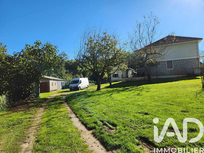 Maison - 147 m² - 6 pièces