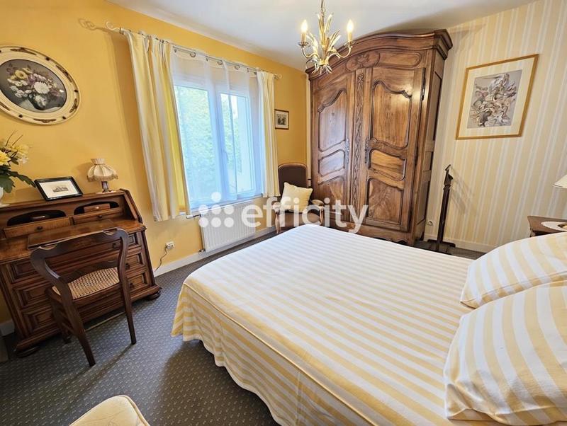 Maison - 196 m² - 7 pièces