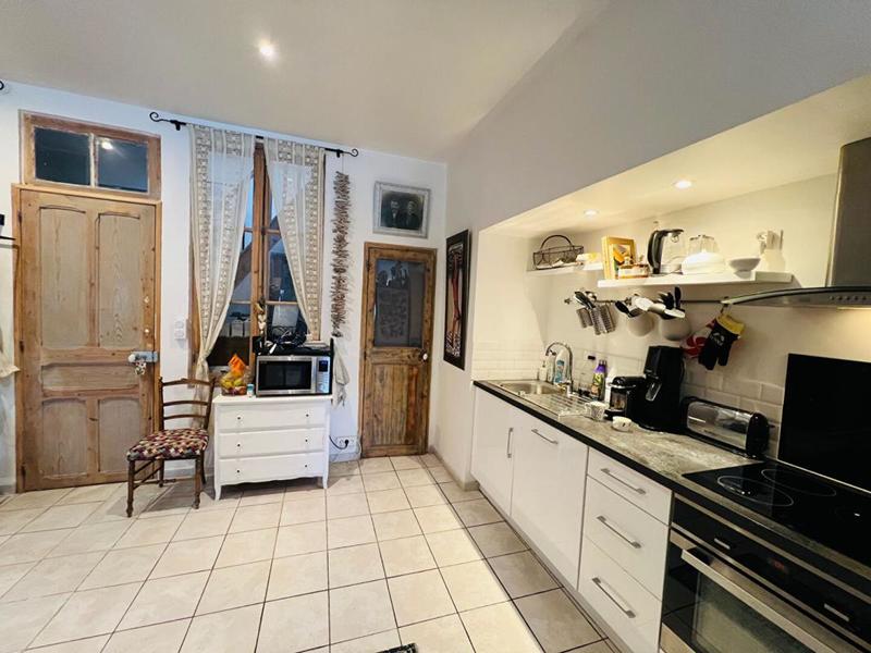 Appartement - 81 m² - 2 pièces