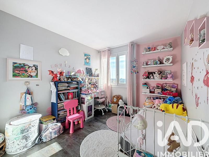 Appartement - 90 m² - 4 pièces