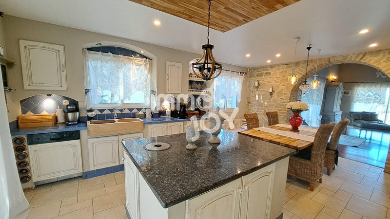 Maison de village - 160 m² - 6 pièces