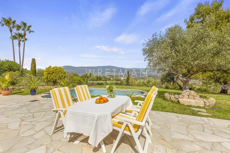 Maison - 218 m² - 9 pièces