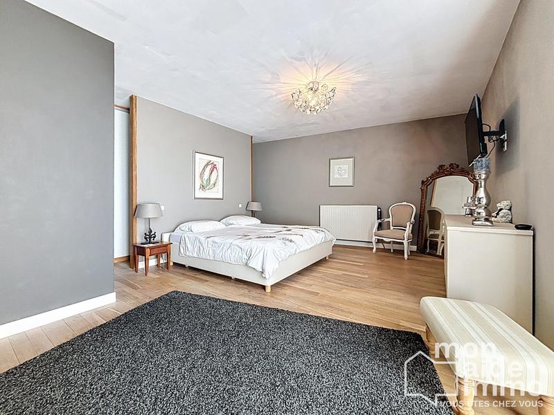 Maison ancienne - 230 m² - 7 pièces