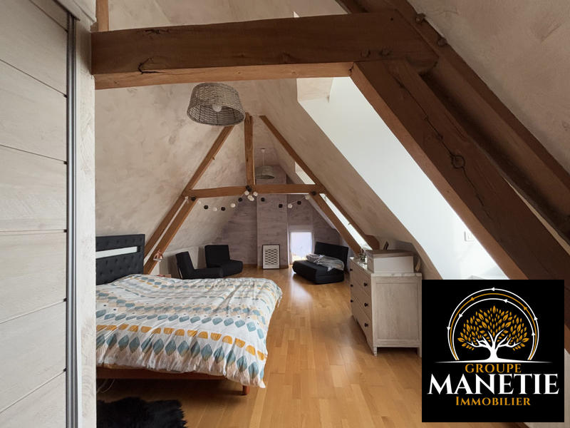 Maison - 226 m² - 8 pièces